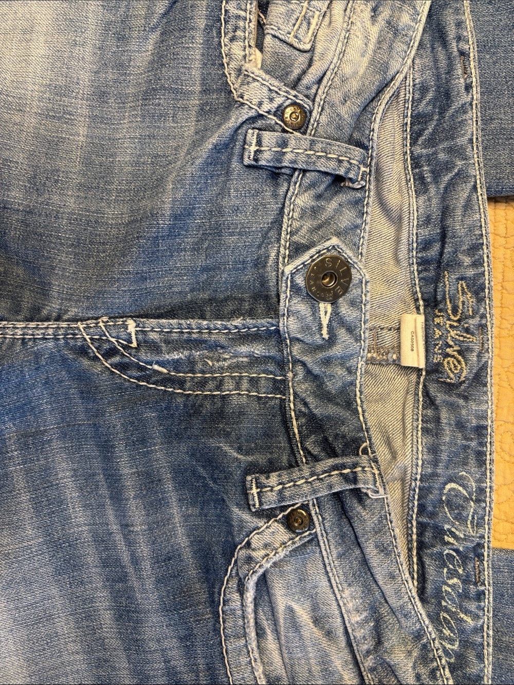 Silver Jeans Tuesday distressed- 32 - Picture 5 of 5